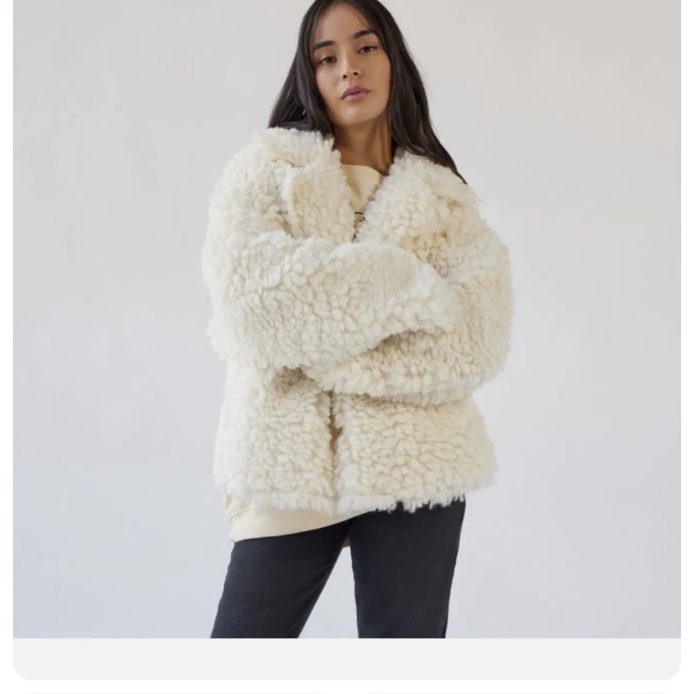 Urban Outfitters Poppy Oversized Sherpa Teddy Jacket Womens XS Cream